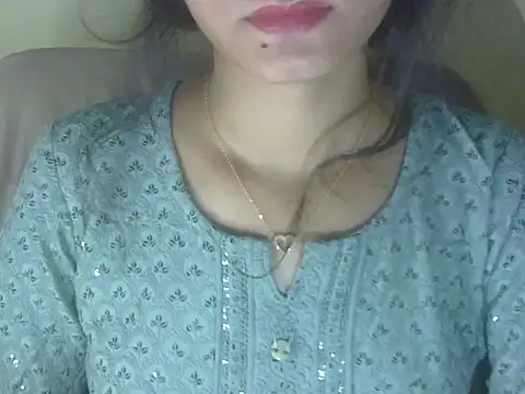Snapshot of Shezi_N chatting on 05.29.26 Shezi N online show from 05.29.26