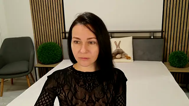 DitaNoir online show from 11.10.25