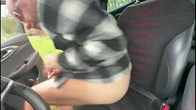 Snapshot of sexytorohot chatting on 10.29.25 sexytorohot online show from 10.29.25