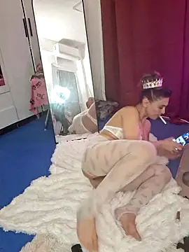 Snapshot of Your_Desires07 chatting on 02.05.26 Your Desires07 online show from 02.05.26