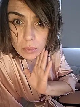 Snapshot of Your_Desires07 chatting on 04.03.26 Your Desires07 online show from 04.03.26