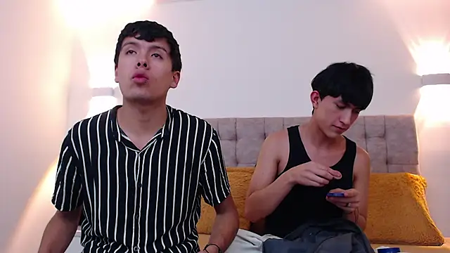 hoot booys  online show from 11.14.25