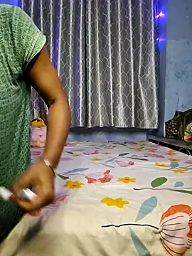 Snapshot of Desi_Maya69 chatting on 05.01.26 Desi Maya69 online show from 05.01.26