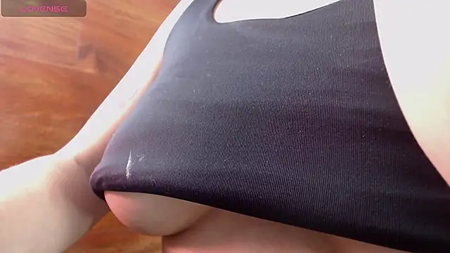 petite coral online show from 03.14.26