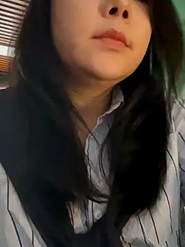 Alice9988 online show from 10.17.25