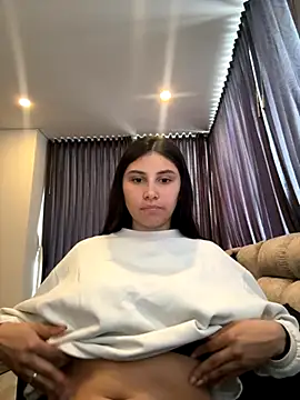 Snapshot of RollinGirl_ chatting on 10.21.25 RollinGirl  online show from 10.21.25