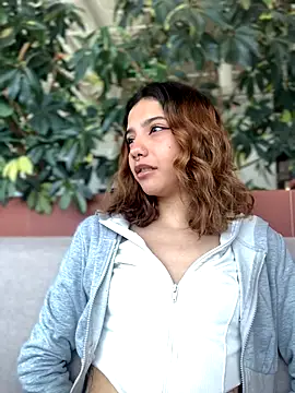 MiaaCute- online show from 10.18.25