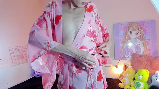 Strawberry Kitty  online show from 12.01.25