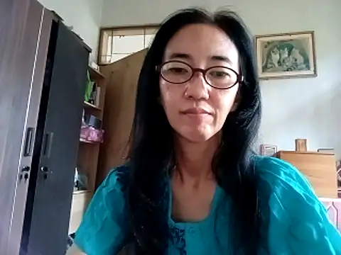 princessD077 online show from 10.24.25