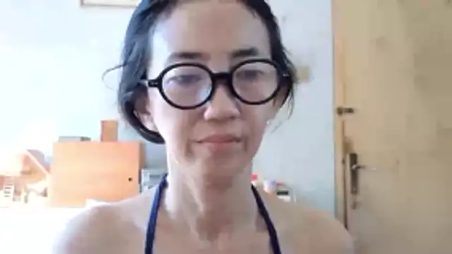 Snapshot of princessD077 chatting on 05.13.26 princessD077 online show from 05.13.26
