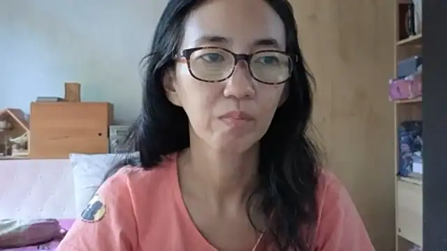 Snapshot of princessD077 chatting on 05.27.26 princessD077 online show from 05.27.26