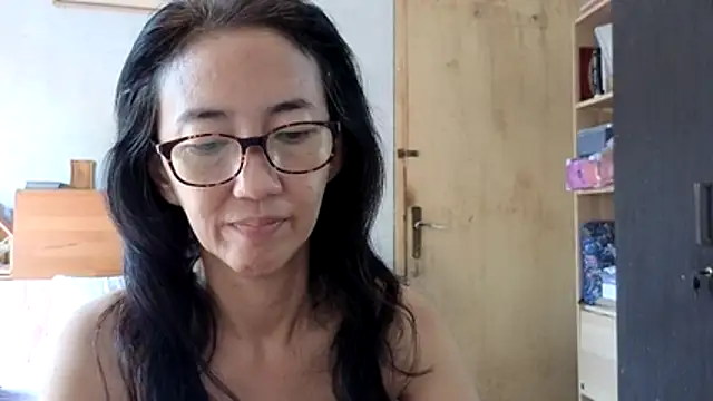 Snapshot of princessD077 chatting on 05.28.26 princessD077 online show from 05.28.26