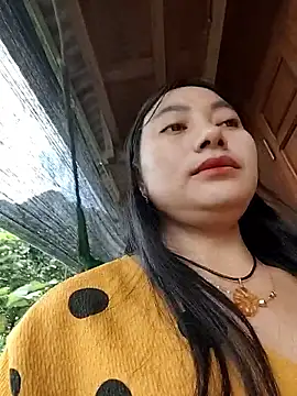 Snapshot of Sinhlinh2020 chatting on 10.21.25 Sinhlinh2020 online show from 10.21.25