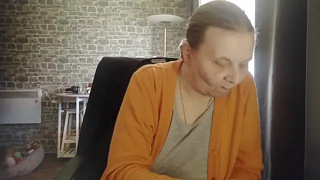 Diamond Bite online show from 11.05.25