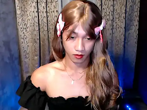 taylaxuxu online show from 12.15.25