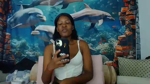 Snapshot of AfricanBarbiee69 chatting on 06.18.26 AfricanBarbiee69 online show from 06.18.26