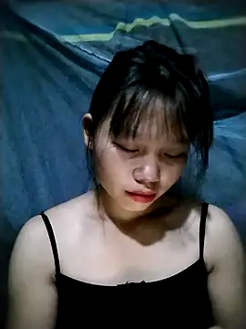 linh-miu99 online show from 10.25.25