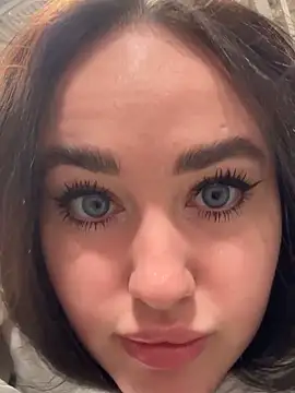 KiraSunshine online show from 11.13.25