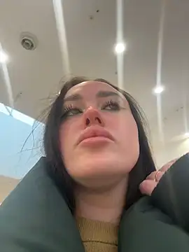 KiraSunshine online show from 12.03.25