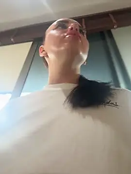 KiraSunshine online show from 02.05.26