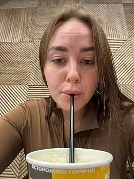 KiraSunshine online show from 05.16.26