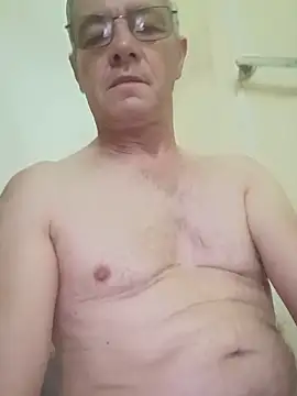 Snapshot of Sexyfab65 chatting on 05.25.26 Sexyfab65 online show from 05.25.26