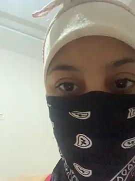 Lara Arab online show from 10.27.25