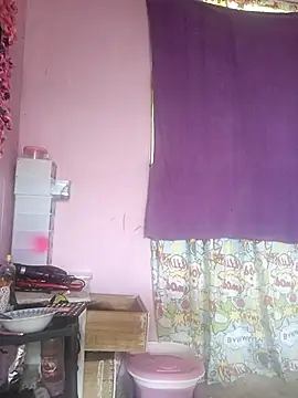 Snapshot of Kailyyhot chatting on 11.13.25 Kailyyhot online show from 11.13.25