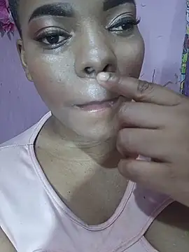 Snapshot of Kailyyhot chatting on 11.14.25 Kailyyhot online show from 11.14.25