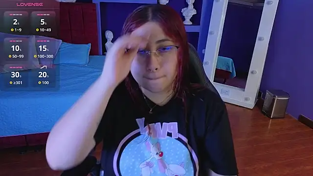 littlee red online show from 02.25.26