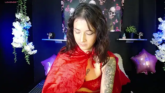 Emma sweet hot online show from 10.31.25