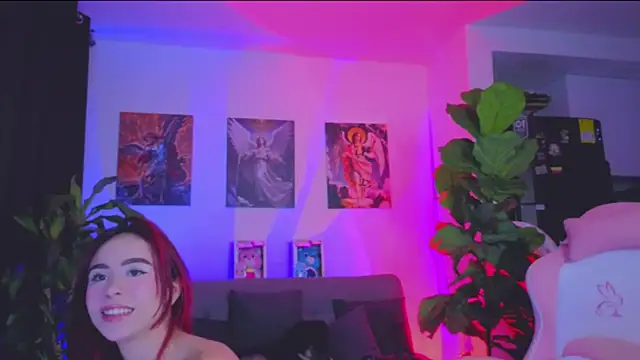 SophiaBerryy online show from 04.11.26