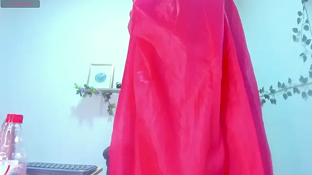 canelaa    online show from 10.31.25