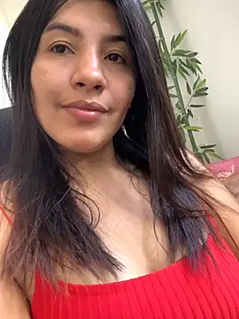 luna sarah  online show from 10.18.25