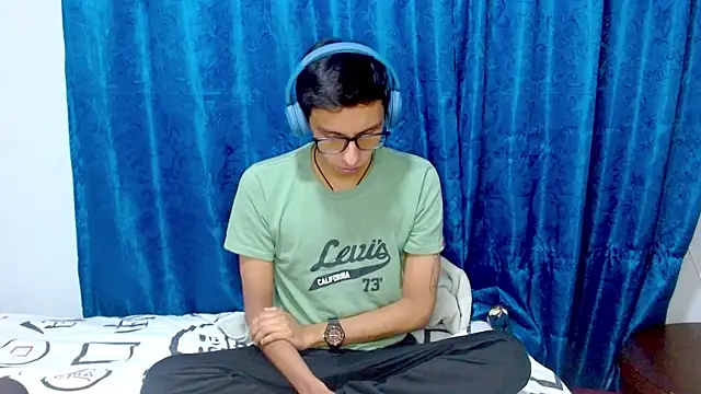 DavTwink3100 online show from 01.15.26