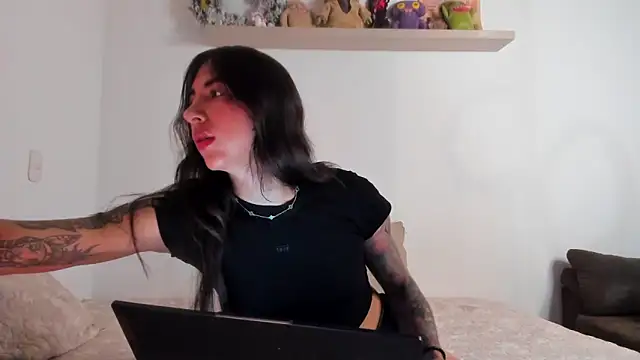 valeriahornier online show from 04.17.26