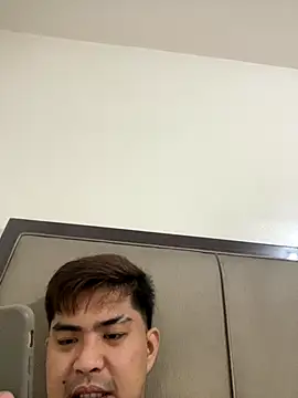 Snapshot of selfsuckertrans4u chatting on 10.18.25 selfsuckertrans4u online show from 10.18.25