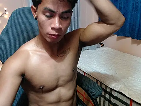 Snapshot of MorenoJake chatting on 10.18.25 MorenoJake online show from 10.18.25