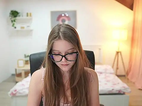 lisa mccoy  online show from 10.18.25