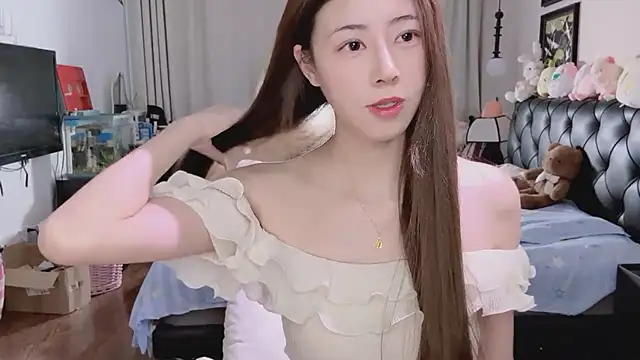 Onecutelittle online show from 08.06.26