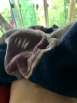 Snapshot of loiromaisdezoito chatting on 10.25.25 loiromaisdezoito online show from 10.25.25