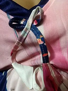 Young Couple   online show from 10.18.25