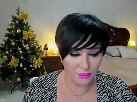 KiraTempt online show from 12.21.25