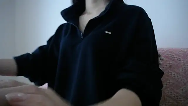 winterr12 online show from 10.31.25