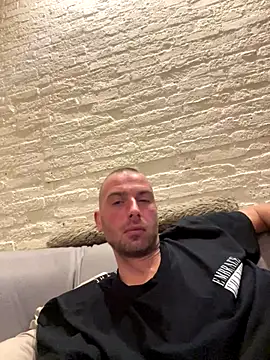 Rotteei1 online show from 10.26.25