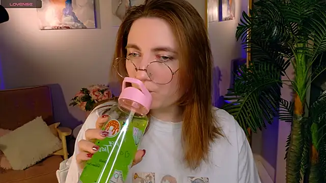 Snapshot of fairy_tara chatting on 01.16.26 fairy tara online show from 01.16.26