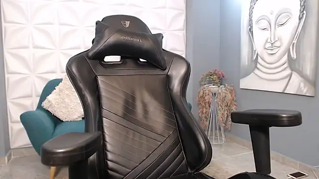 ArohomLester online show from 10.24.25