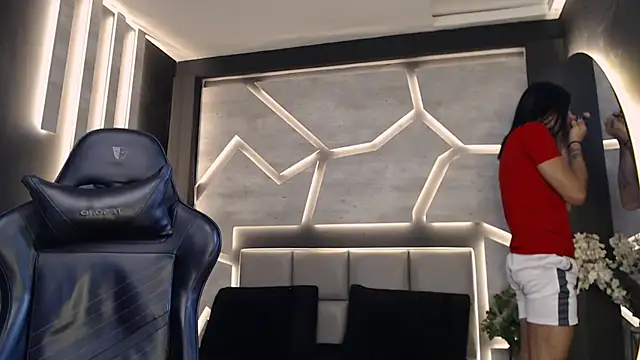 ArohomLester online show from 12.05.25