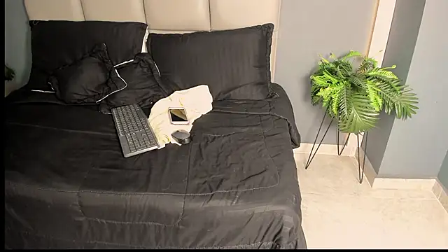 ArohomLester online show from 01.14.26