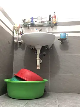 Snapshot of HinayLa chatting on 03.11.26 HinayLa online show from 03.11.26